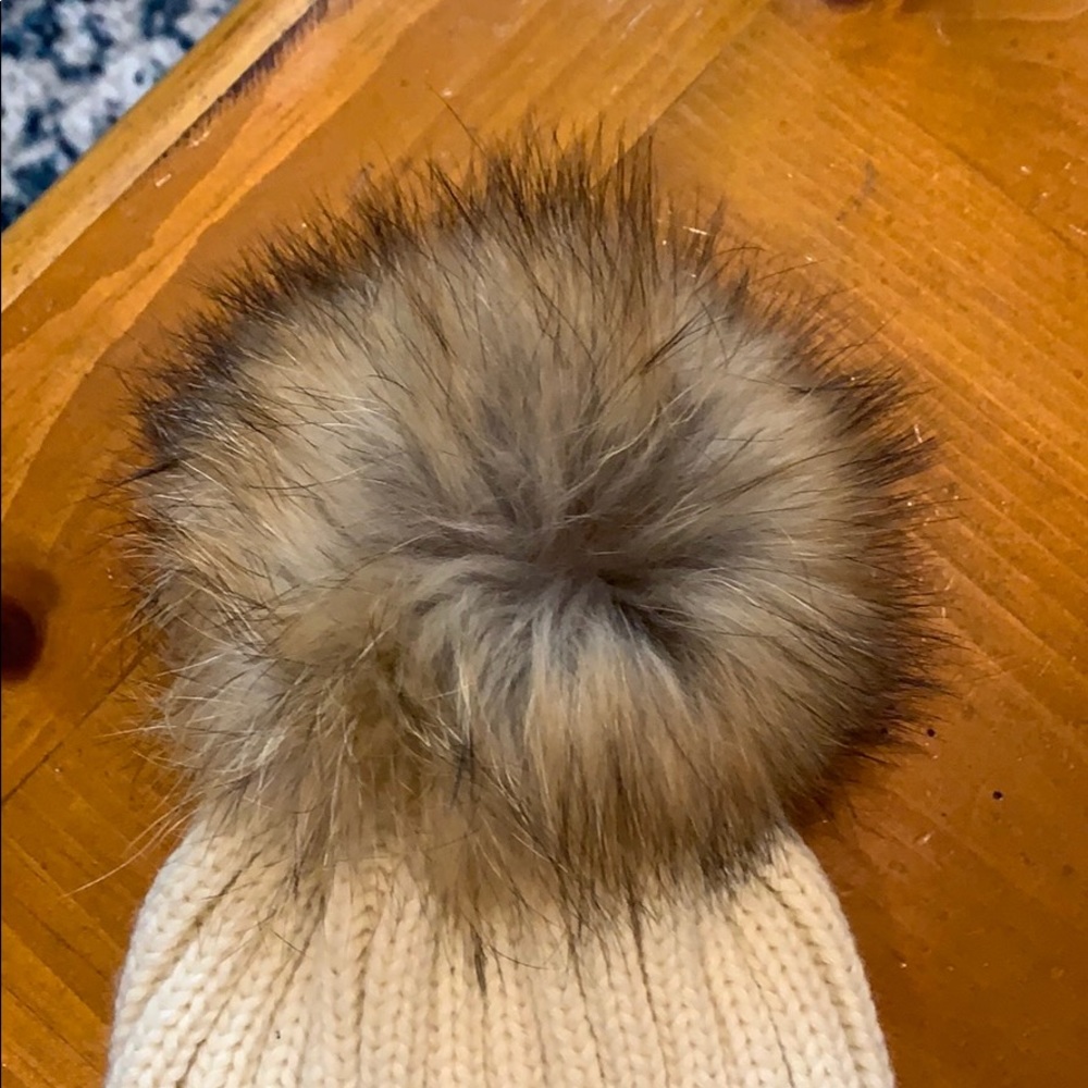 Winter hat - Picture 3 of 3